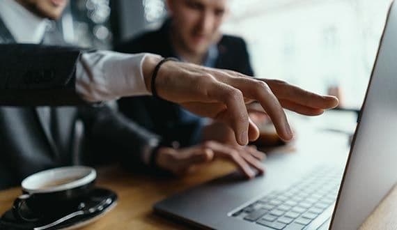 Wissensmanagement: Expertenwissen sichern und teilen.